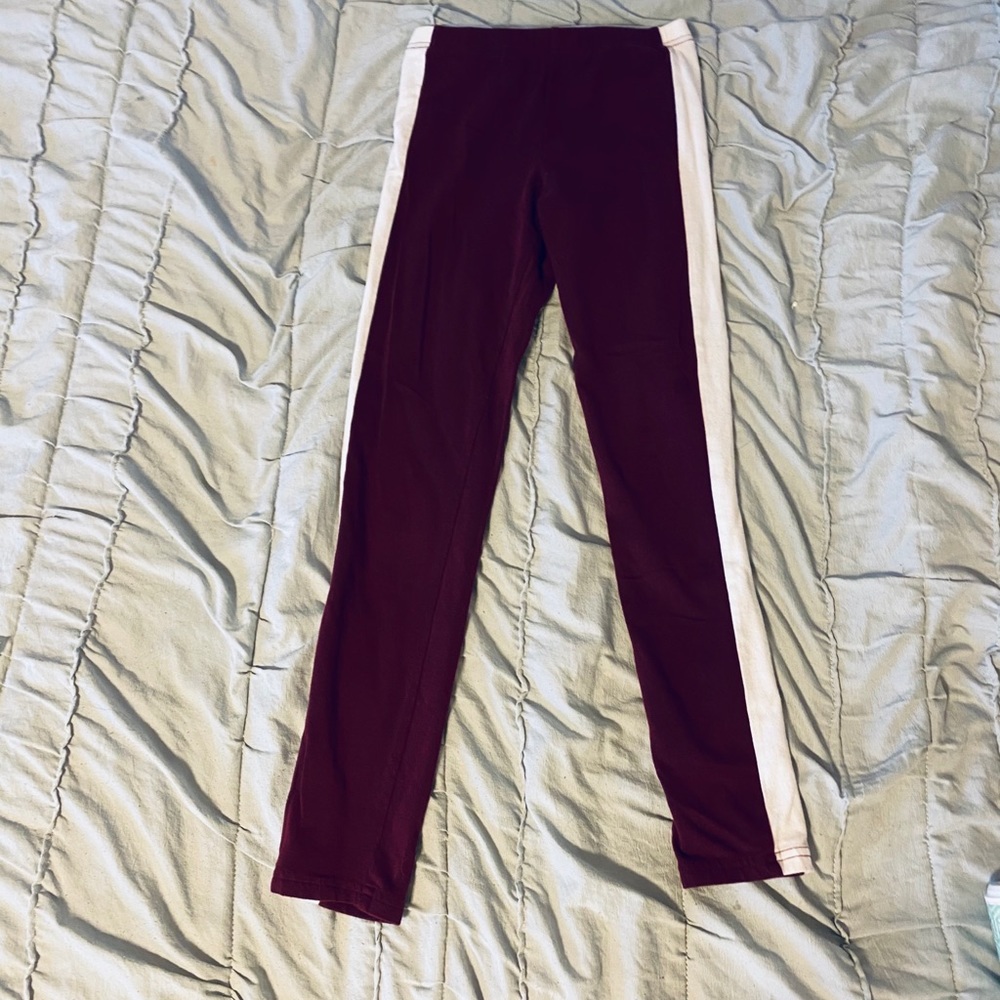 Maroon leggings